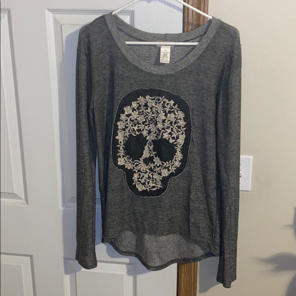 Long sleeve gray sweater